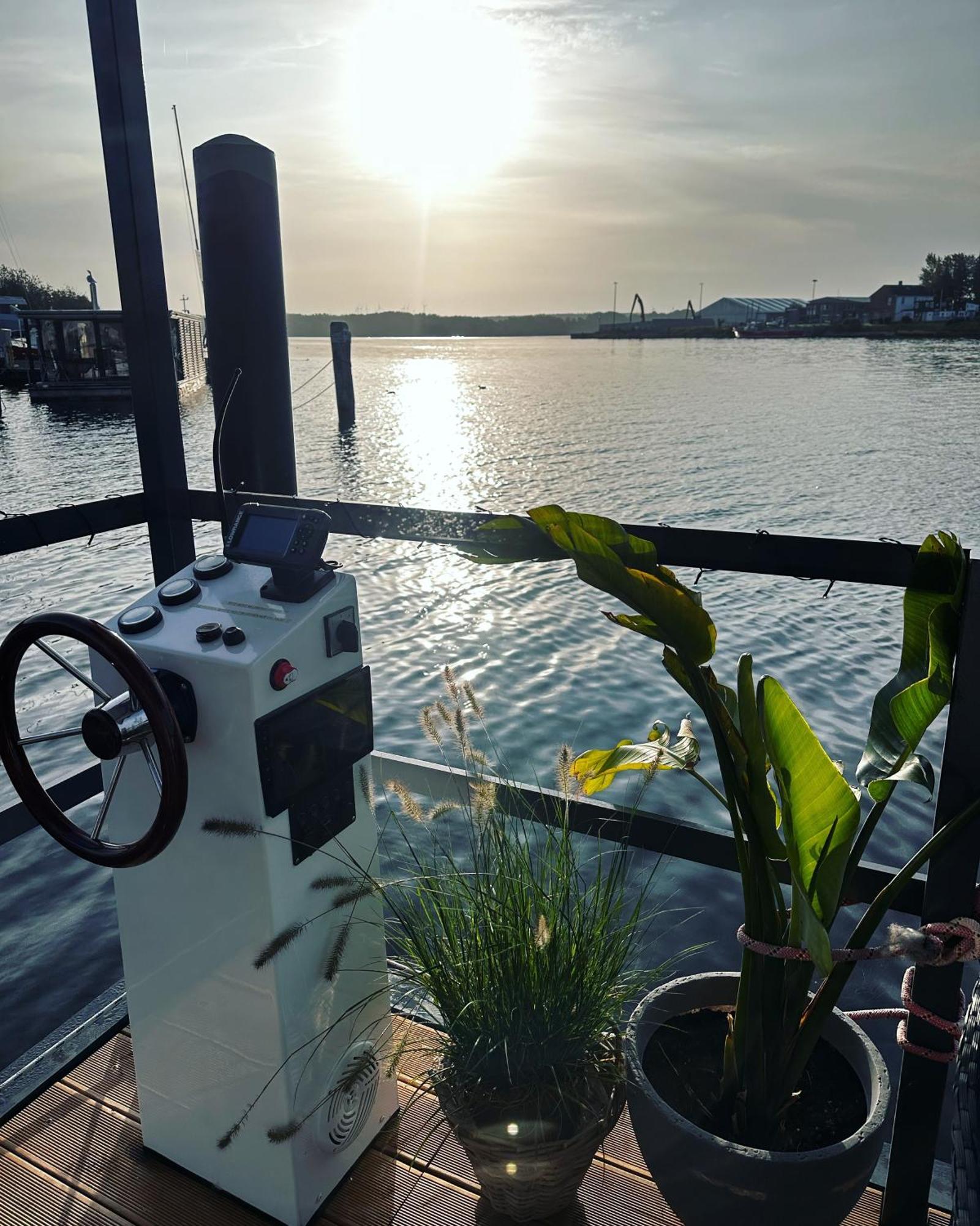 Premium Hausboot Trave Traum Lübeck
