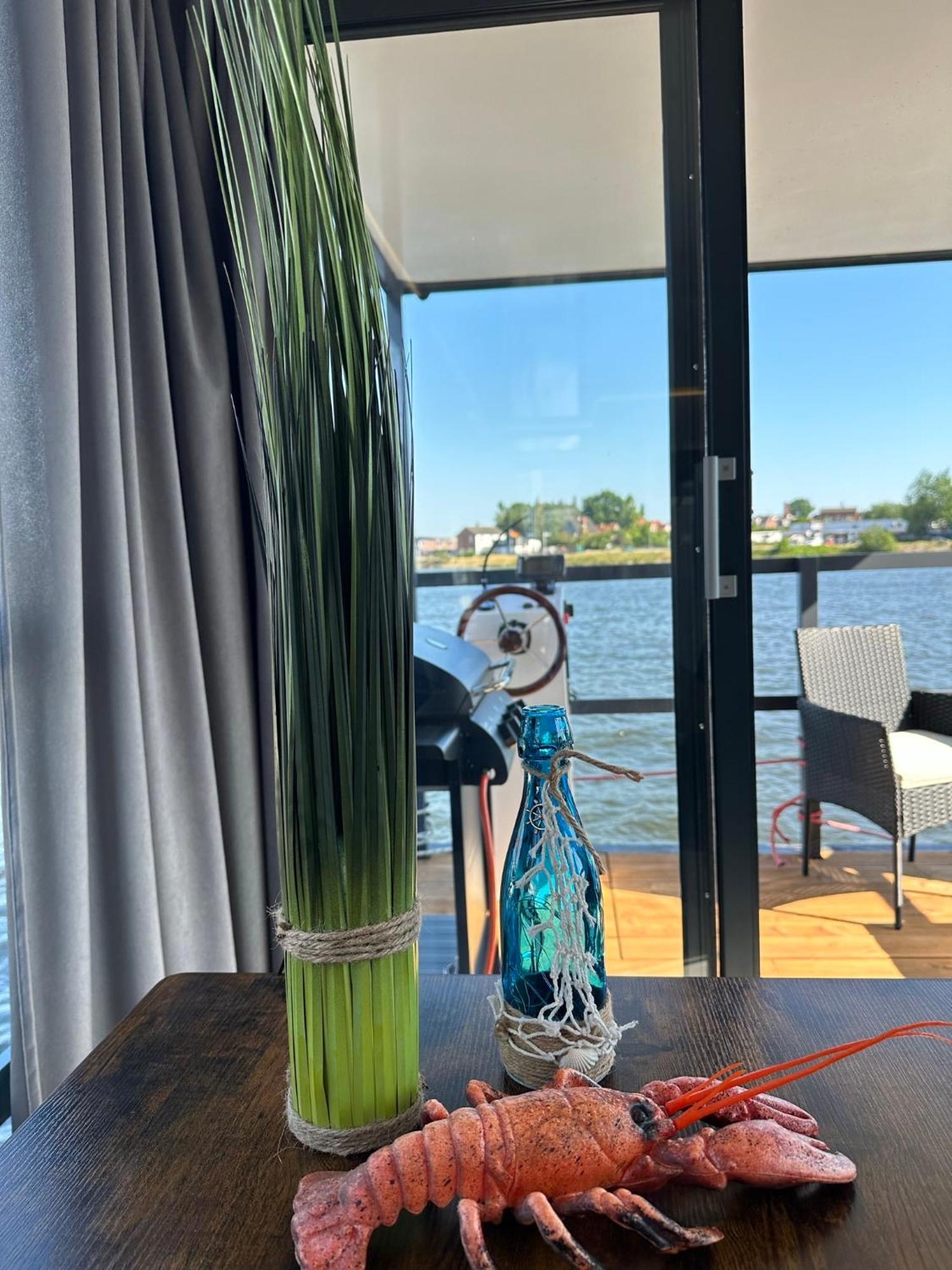 Apartment Premium Hausboot Trave Traum