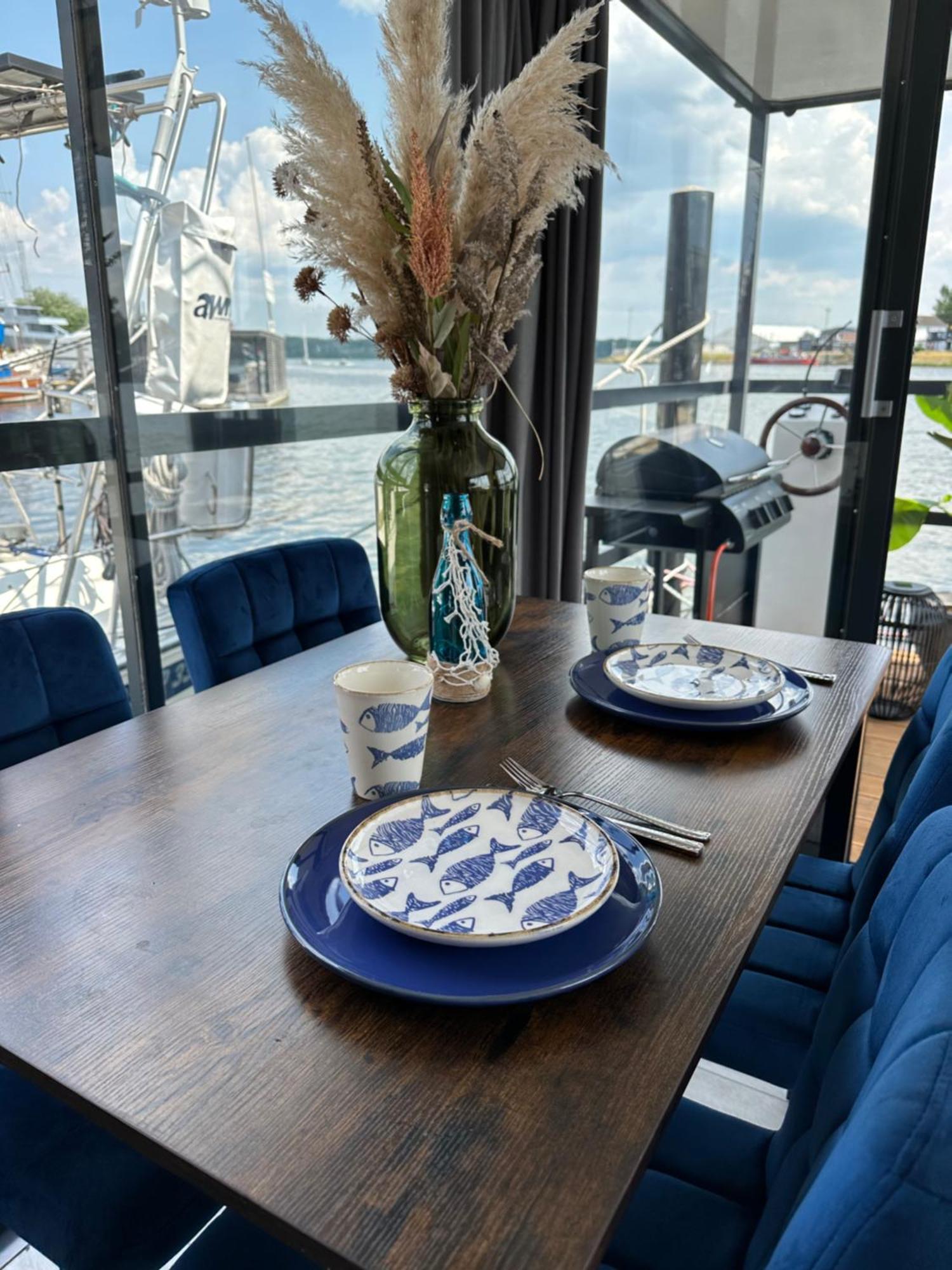 Apartment Premium Hausboot Trave Traum