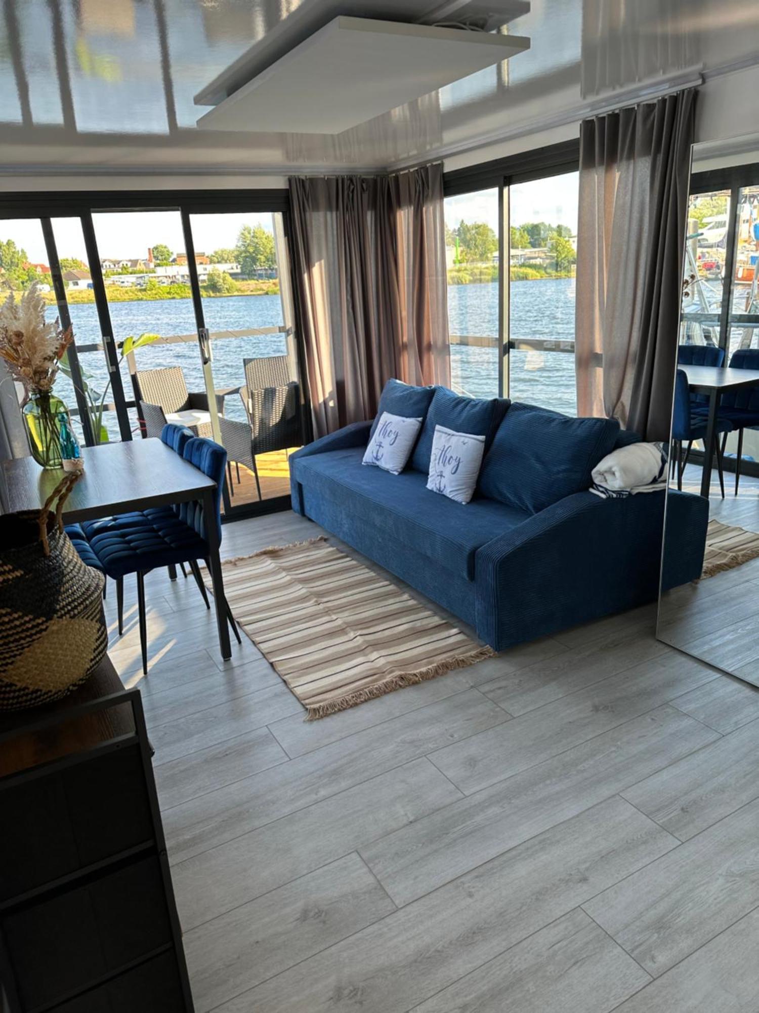 Apartment Premium Hausboot Trave Traum Lübeck