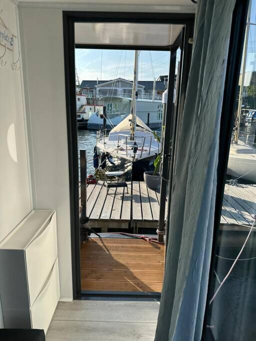 Apartment Premium Hausboot Trave Traum